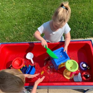 children-water-play-gloryland-preschool
